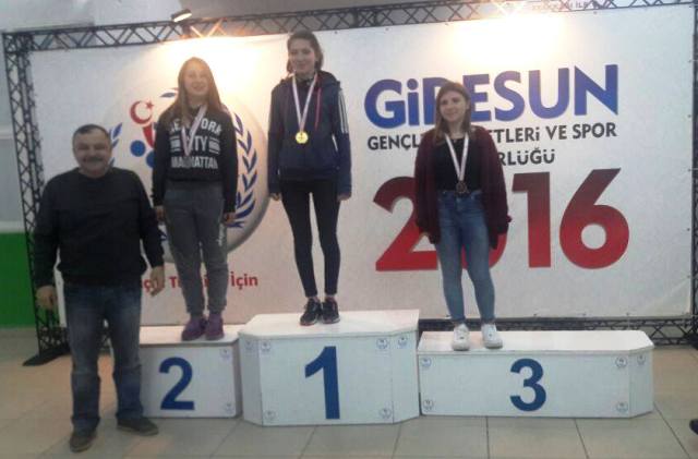 MASA TENİSCİ KIZLARIMIZIN BAŞARISI