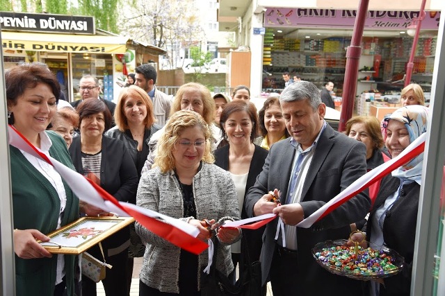 ESPİYE  YARDIMSEVERLER DERNEĞİNCE KERMES 