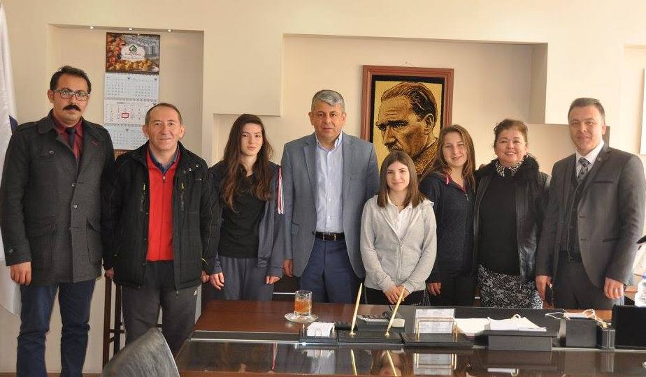 1957 ESPİYESPOR MASA TENİSİ TAKIMINDAN BAŞKAN KARADERE'YE ZİYARET...