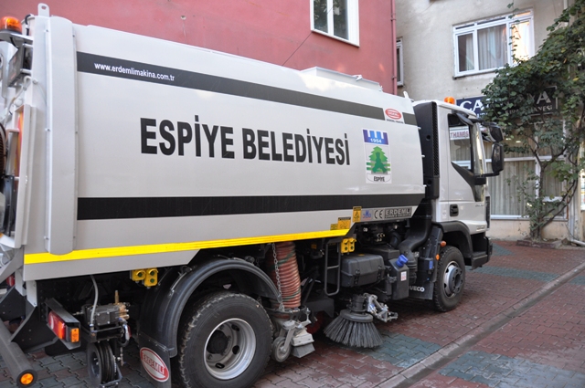 BELEDİYE ARAÇ FİLOSU BÜYÜYOR