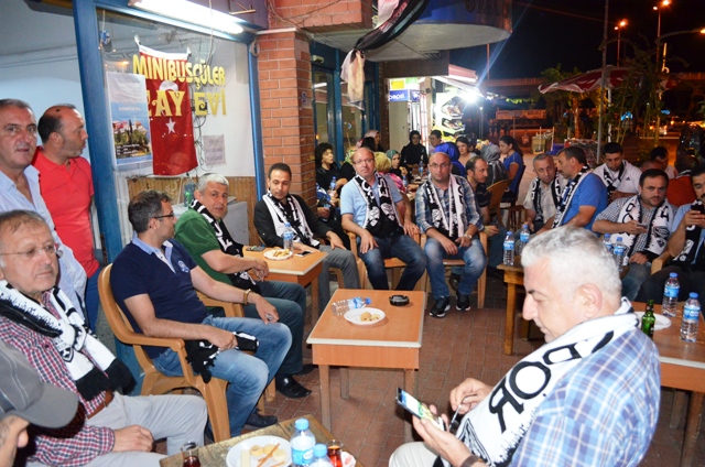 ESPİYE DEMOKRASİ NÖBETİNE ARALIKSIZ DEVAM EDİYOR