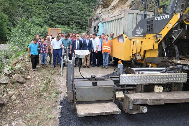 GURUP YOLU  ASFALTLAMA  ÇALIŞMALARI  HIZLA DEVAM EDİYOR