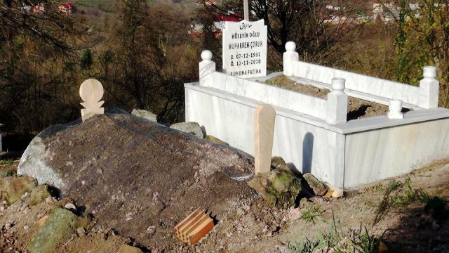 MUHTARIN DEFİN YASAĞINA, KAYMAKAMLIK EL KOYDU.