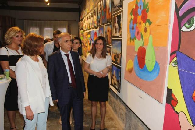 VALİMİZDEN  KARMA  RESİM SERGİSİ AÇILIŞI