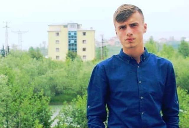 Denize Düşen Genç Kayboldu