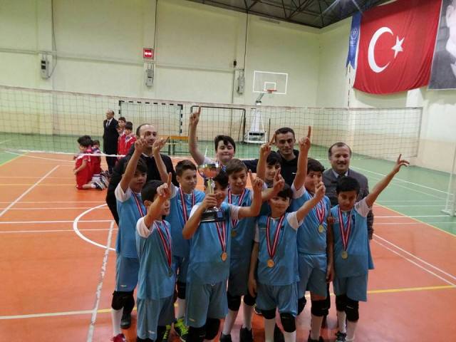 SÜLEYMAN DEMİREL İLKÖĞRETİM OKULU  İL ŞAMPİYONU.....