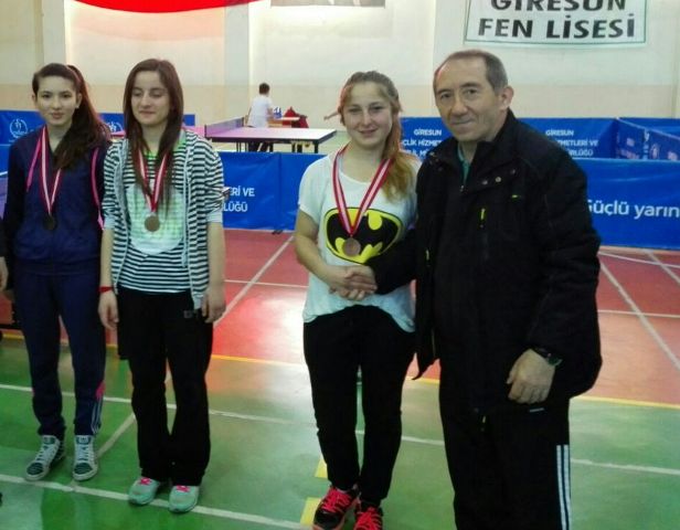 MASA TENİSİ TAKIMI TÜRKİYE ŞAMPİYONASINA KATILIYOR