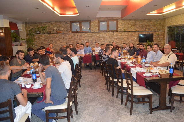 ESPİYESPOR SEZON ÖNCESİ İFTAR YEMEĞİNDE BİR ARAYA GELDİ